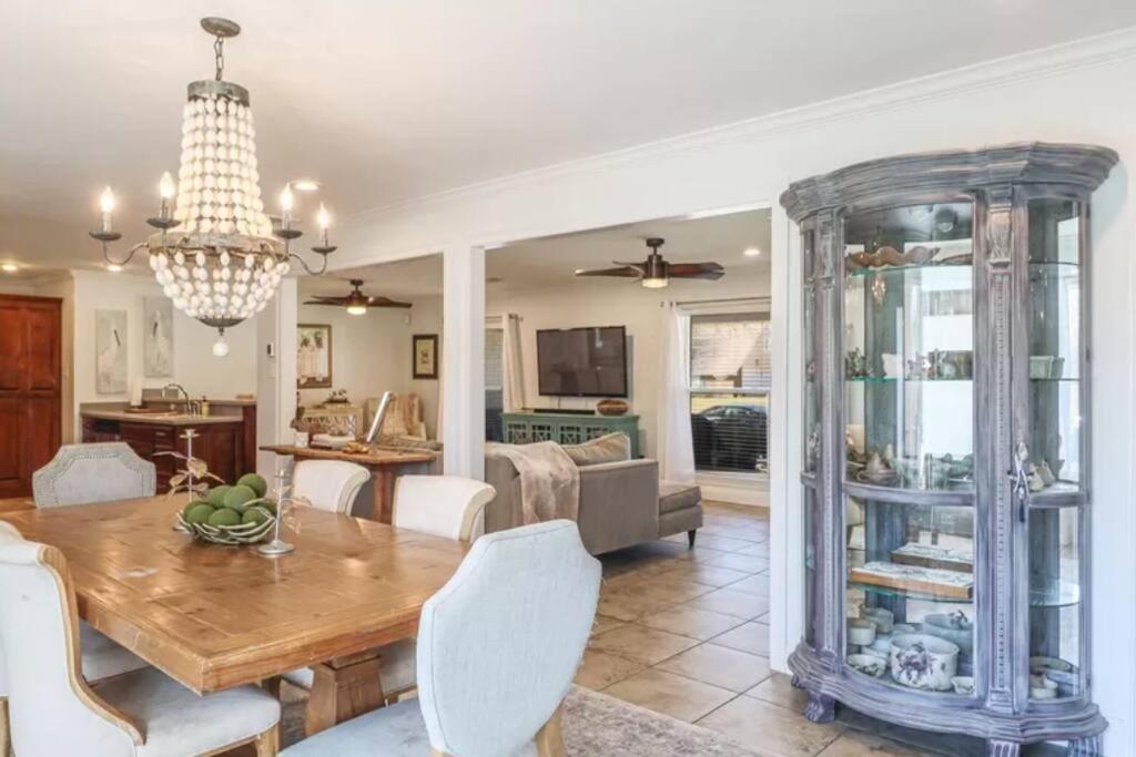 4/3 Home Centrally Located, Beach, Casino, Airport, Dining, Golfing, Shopping, Entertainment Gulfport Εξωτερικό φωτογραφία